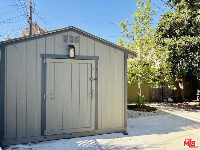 Building Photo - 2130 W 29th Pl