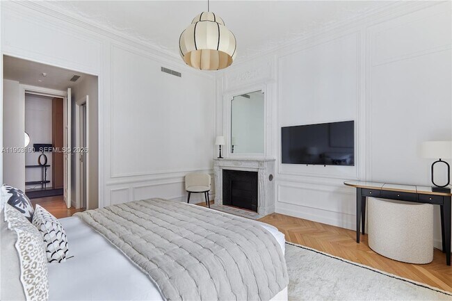 Building Photo - 11 Rue St