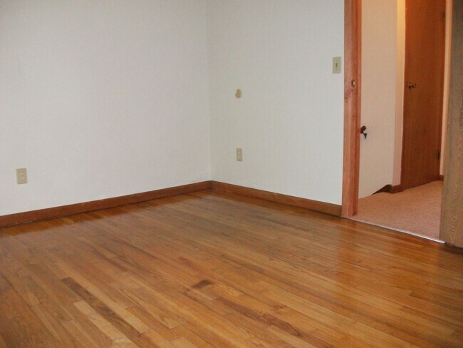 Building Photo - 6463 Wells Dr