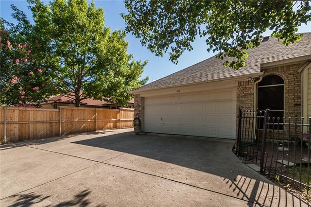 Building Photo - 306 Bardwell Dr