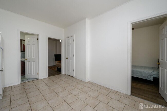 Building Photo - 182 Avenue F
