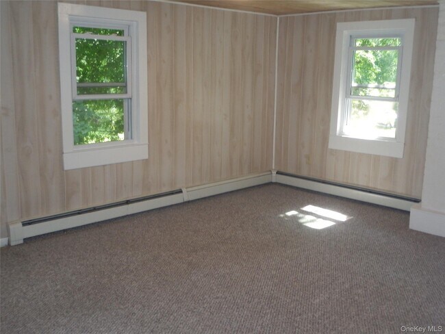 Building Photo - 28 Strawtown Rd