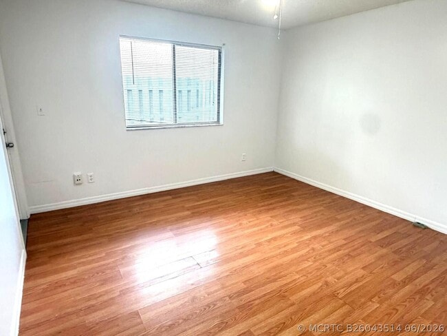 Building Photo - 3808 Inlet Cir