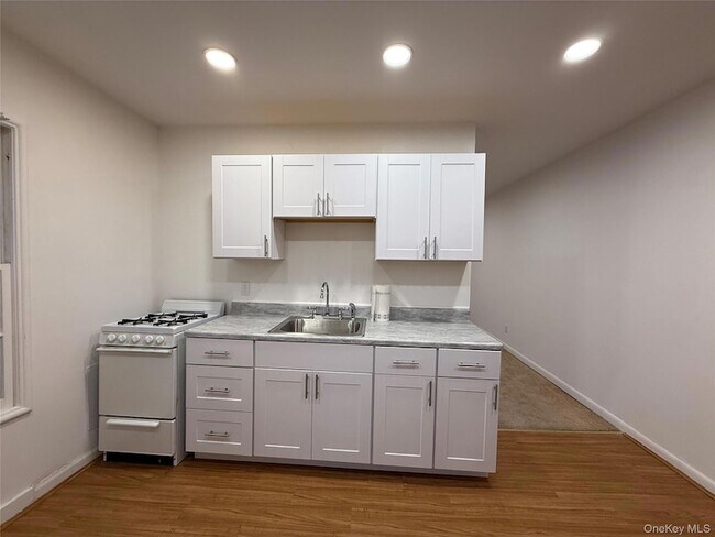 Building Photo - 24 Quartz Ln