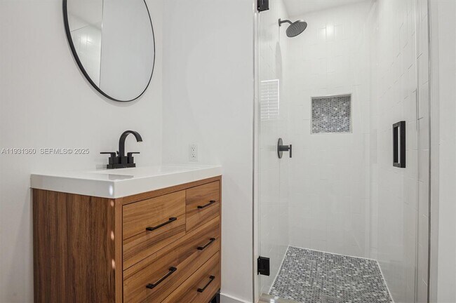 Building Photo - 3002 Segovia St