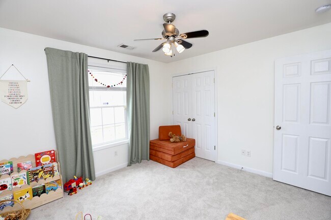 Building Photo - 1116 Waverly Pl Dr