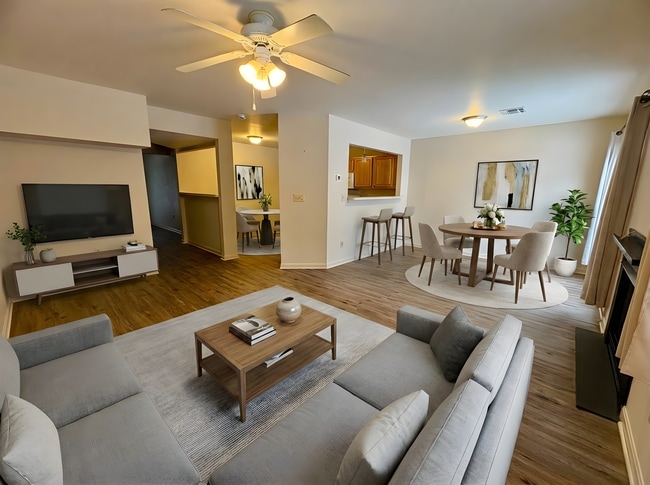 Building Photo - 3 Bedroom 2.5 Bathroom Townhome in Hummelstown!