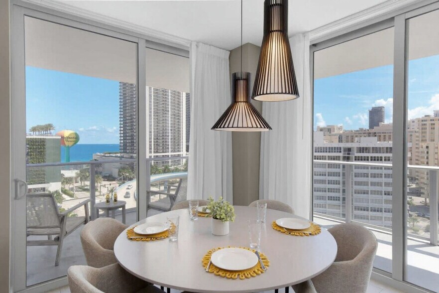 Building Photo - 4010 S Ocean Dr