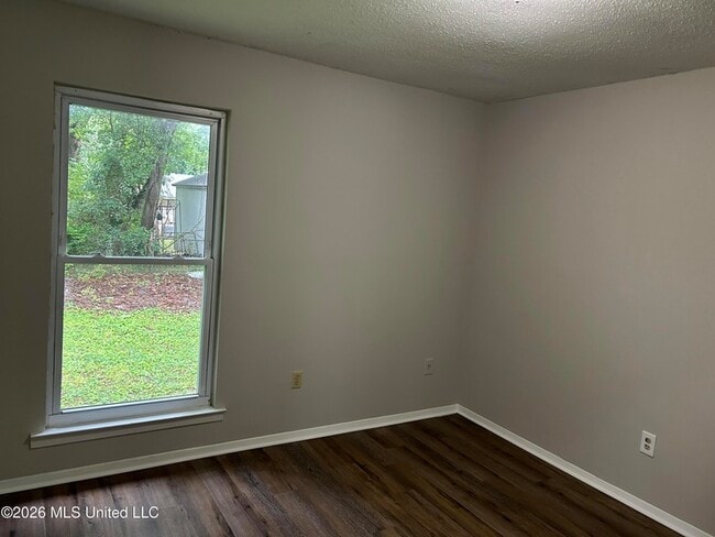 Building Photo - 2675 Ridgewood Cove