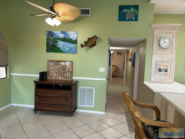 Building Photo - 1342 Harbor Island Dr