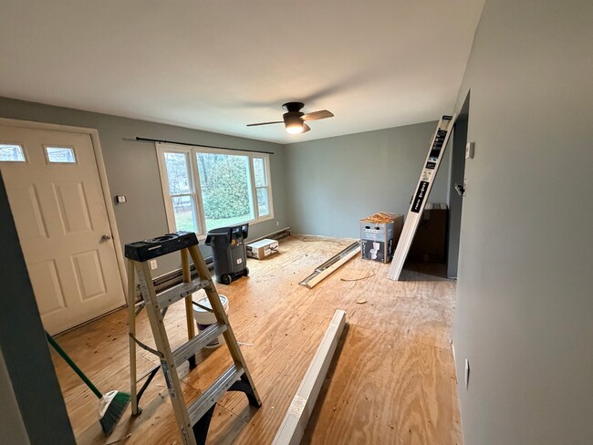 Building Photo - 154 Dunn Rd