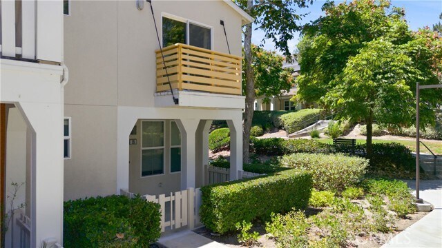 Building Photo - 15 Platinum Cir