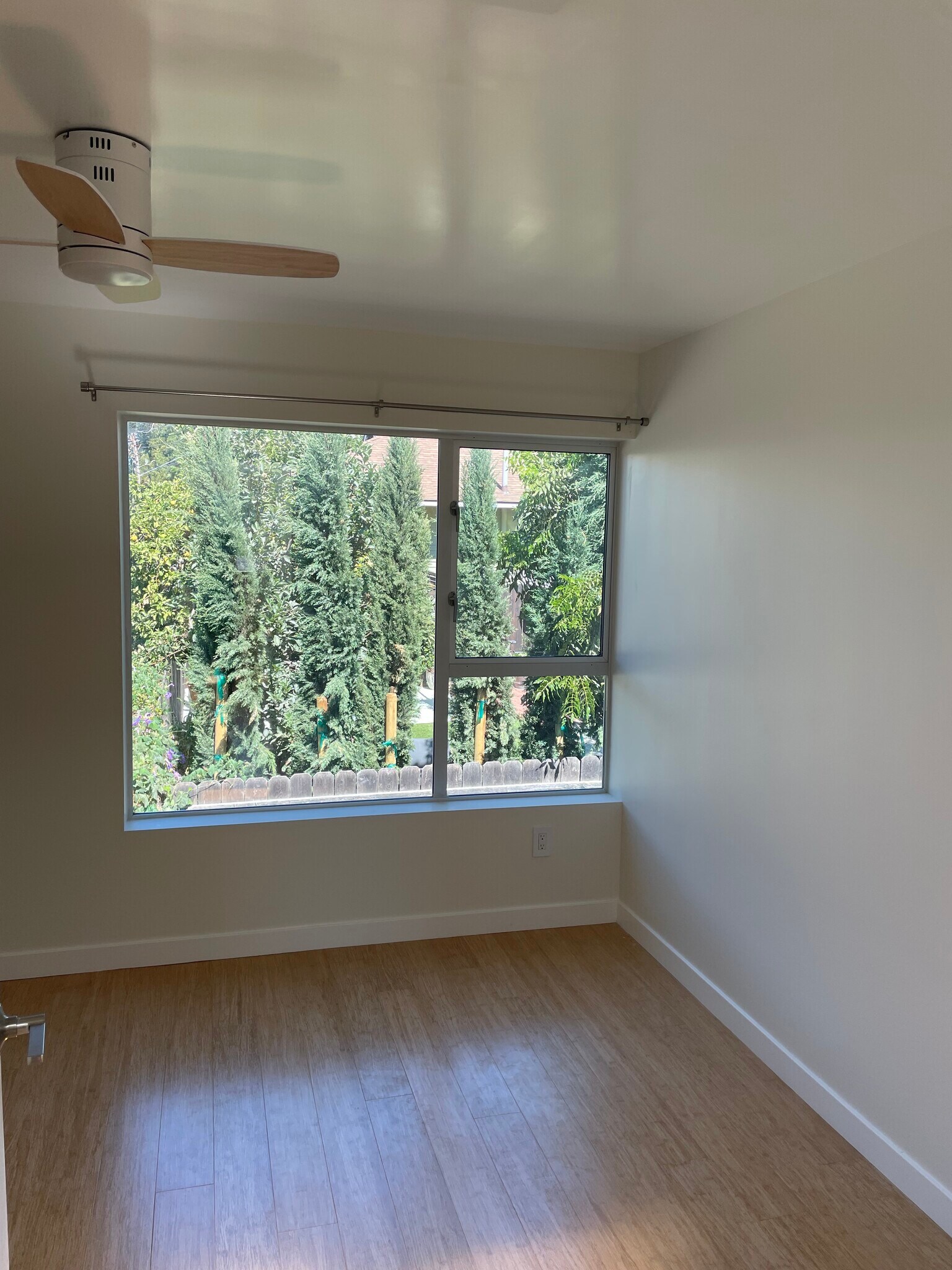 Building Photo - 5644 Aldama St