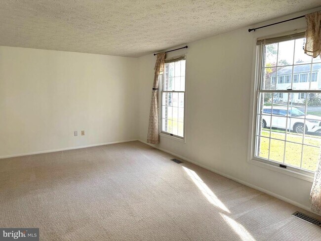 Building Photo - 4313 Lamarre Dr