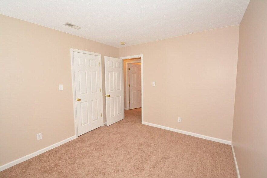 Building Photo - 1334 Fall Ridge Dr