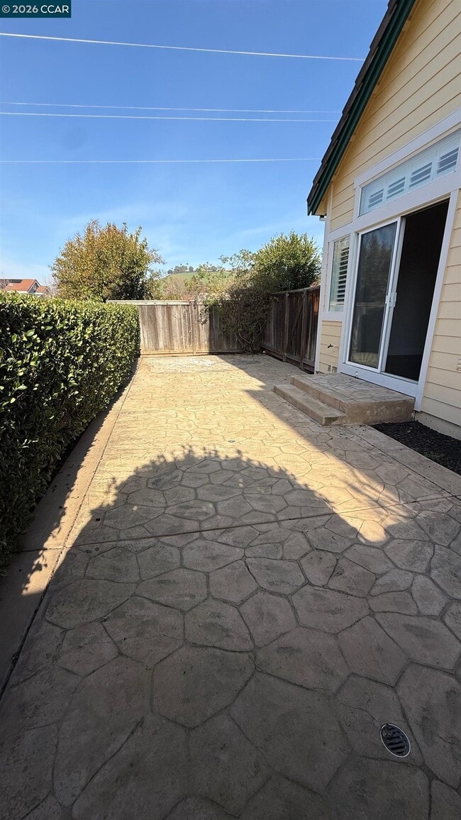 Building Photo - 1398 Shell Ln