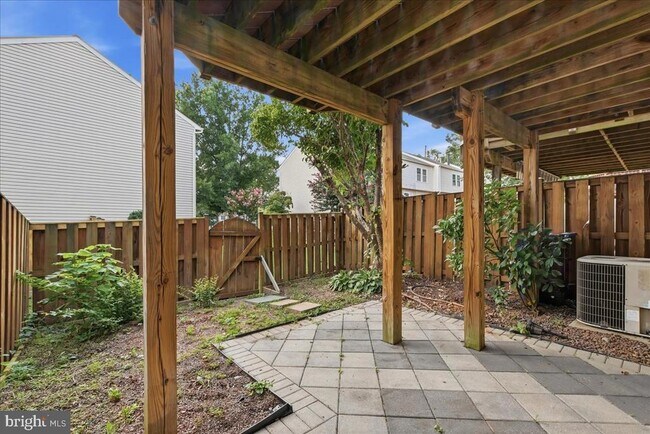 Building Photo - 5718 Croatan Ct