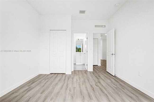 Building Photo - 22469 SW 125th Ave
