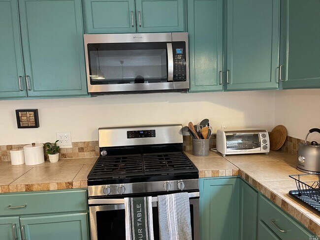 Building Photo - 5168 State Hwy 20