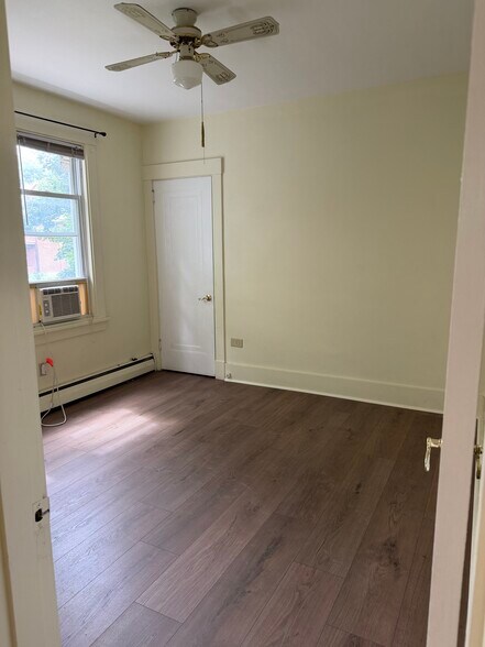 Bedroom 10’10” x 10’3” - 6315 Monitor St