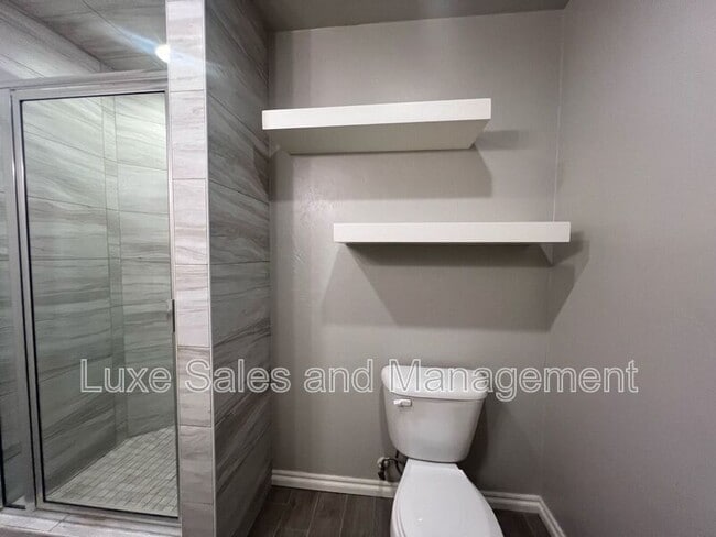 Building Photo - 503 Turtle Creek Dr