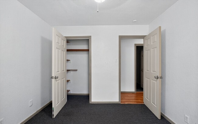 Building Photo - 604 Fegan St