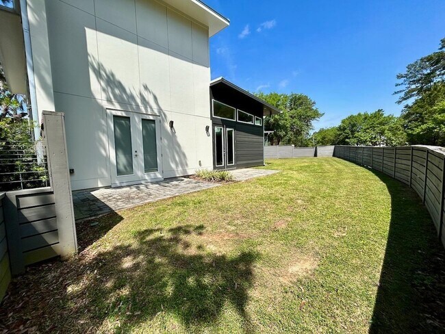 Building Photo - 2279 Lake Hall Rd