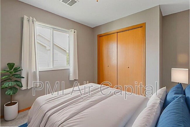Building Photo - 333 S Tyler Rd