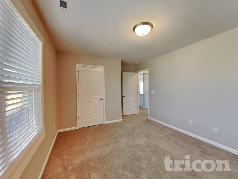 Building Photo - 113 Cornfield Ln