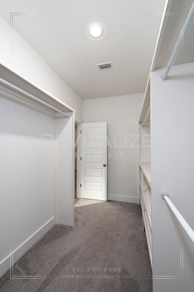 Building Photo - Charming Gold Fortified Home in Live Oak Estates – Near Downtown Fairhope!