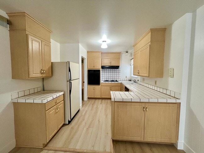 Building Photo - Lynbrook house ready now! $5075
