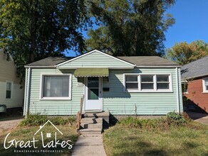 Building Photo - Cozy 2 Bedroom 1 Bathroom now available fo...