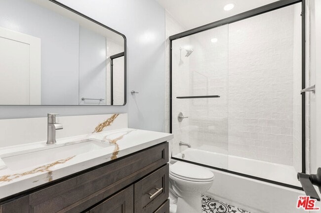 Building Photo - 205 44th St