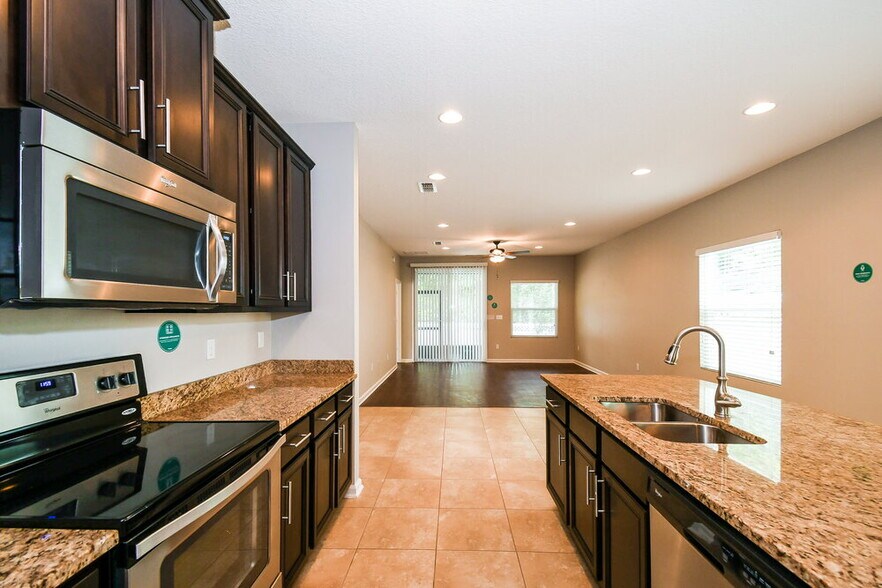 Building Photo - 636 Drysdale Dr