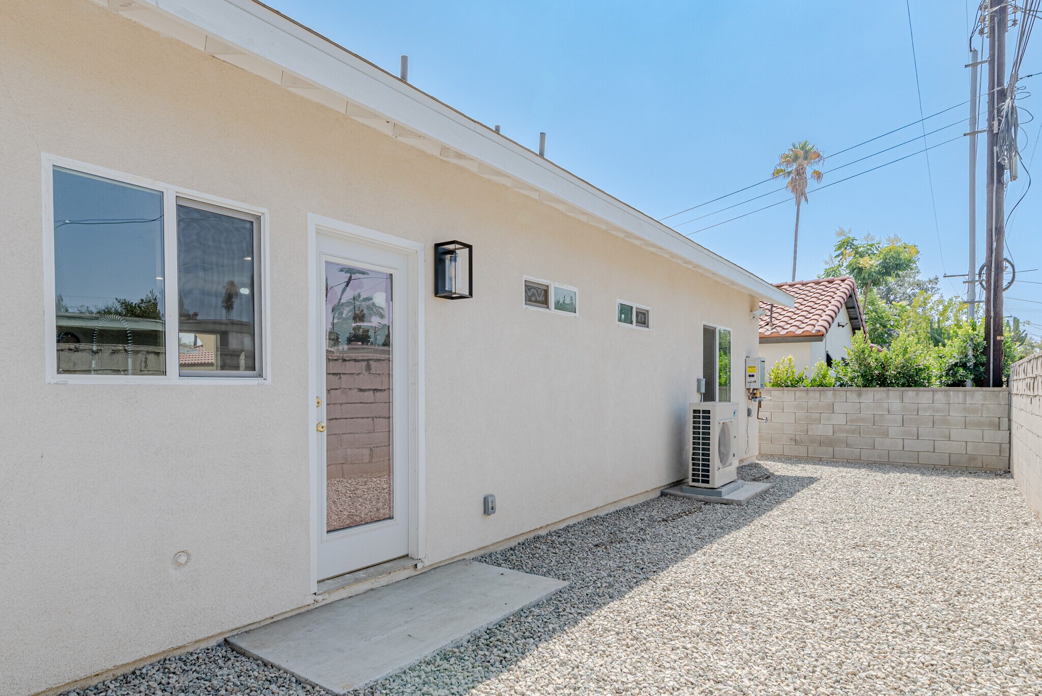 Building Photo - 1219 N Azusa Ave