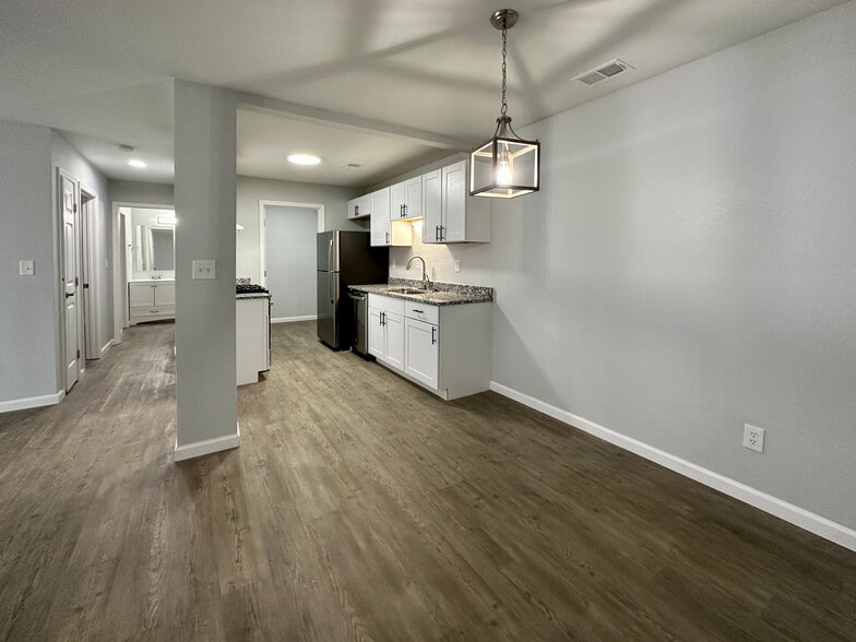 Anthos at Pinewood Manor 6903 Tara Blvd Jonesboro GA 30236