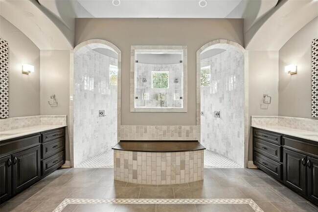 Building Photo - 7617 Lazy River Cove