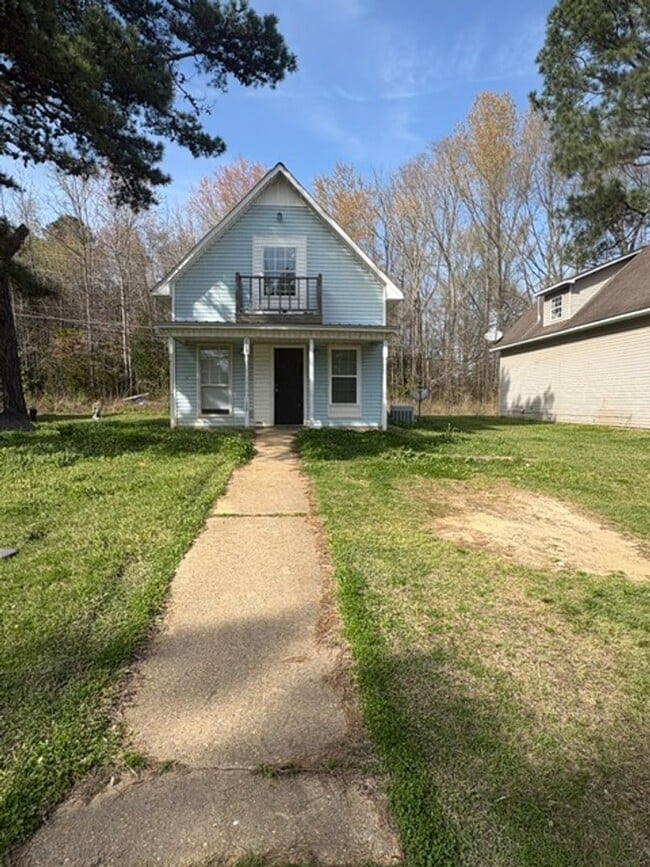 Building Photo - Renovated 3 Bedroom 2 Bath Home for Rent!