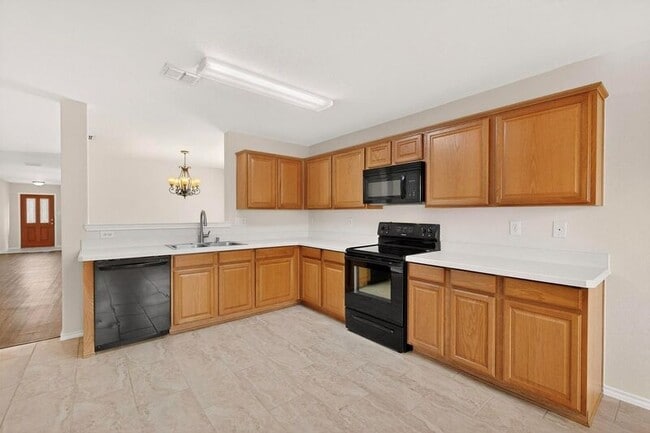 Building Photo - 12829 Pearson Dr