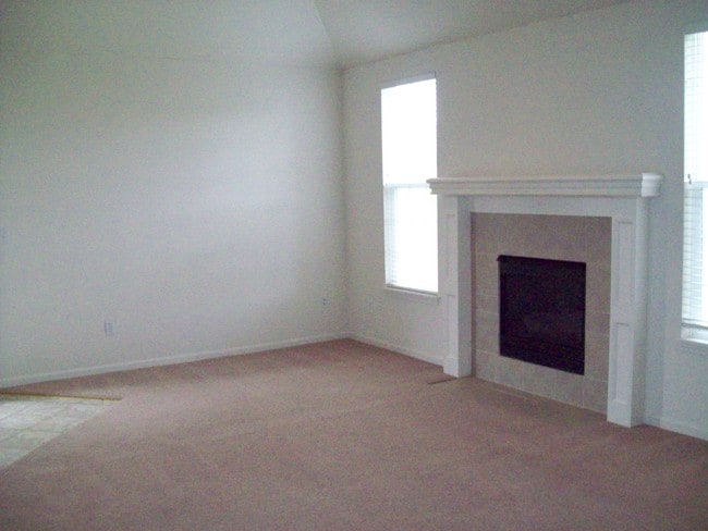 Building Photo - 720 S Evergreen St