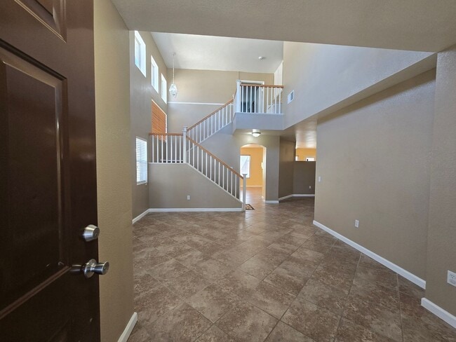 Building Photo - 1602 W Ave H4