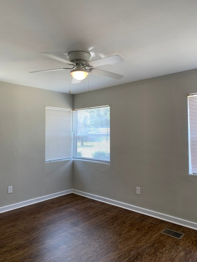 Building Photo - COMING SOON! Spacious 4 Bedroom Single-Family Home - No Carpet