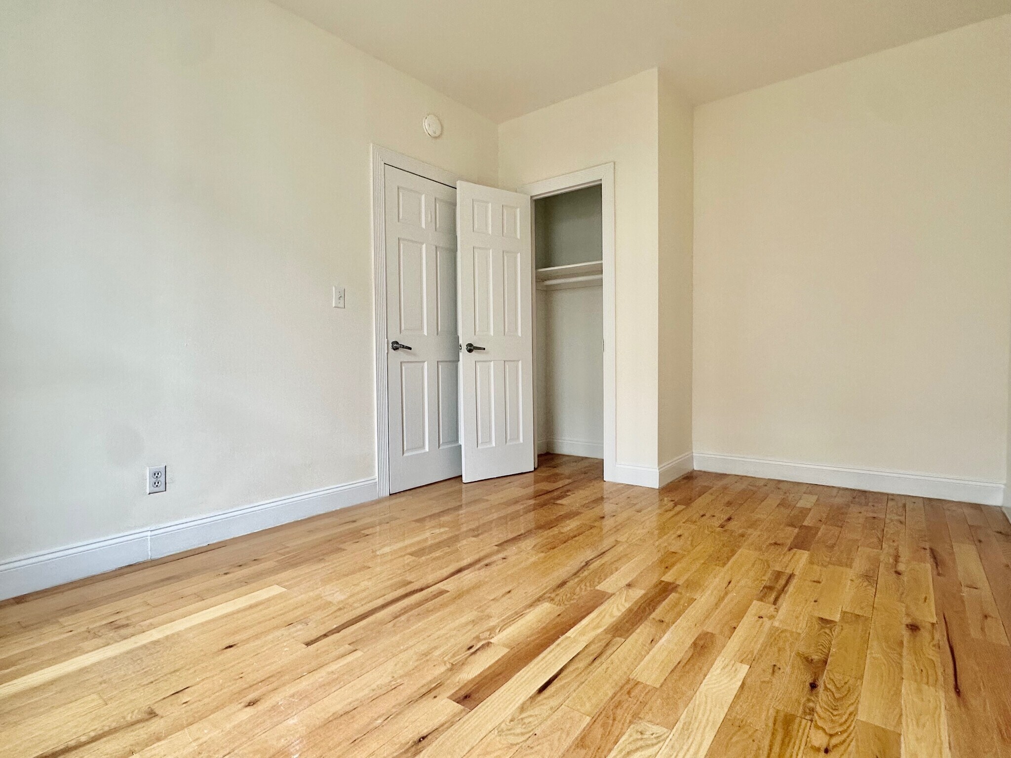 Building Photo - 709 W 176th St