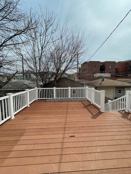 Building Photo - 3223 N Richmond St