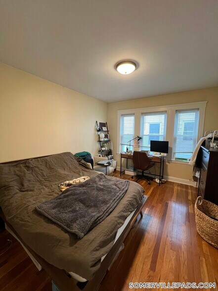 Building Photo - 16-18 Silvey Place