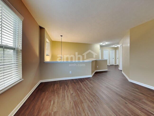 Building Photo - 150 Brittony Woods Dr