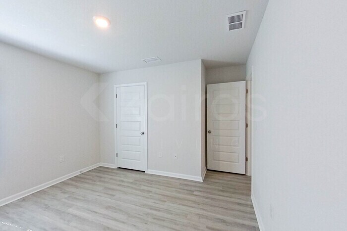 Building Photo - 4726 Malay Cir