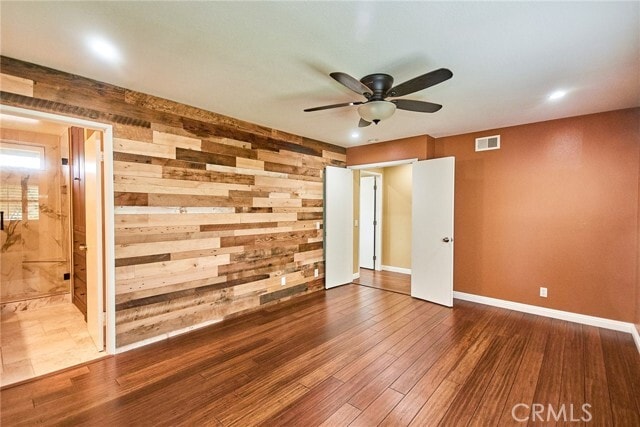 Building Photo - 881 Hartford Ln