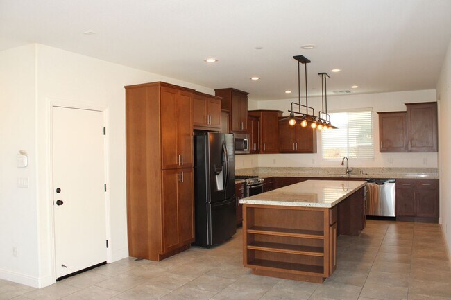 Building Photo - 1345 Orchid Ct