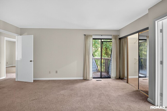 Building Photo - 120 Finley Forest Dr